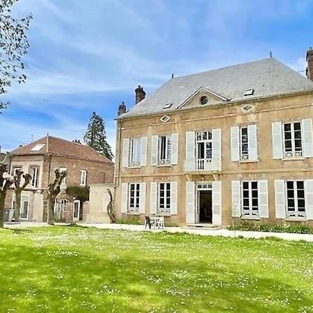 La Demeure De Margot - 24 Couchages Βίλα Villeneuve-sur-Yonne Εξωτερικό φωτογραφία