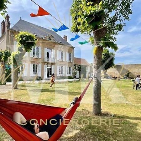 La Demeure De Margot - 24 Couchages Βίλα Villeneuve-sur-Yonne Εξωτερικό φωτογραφία