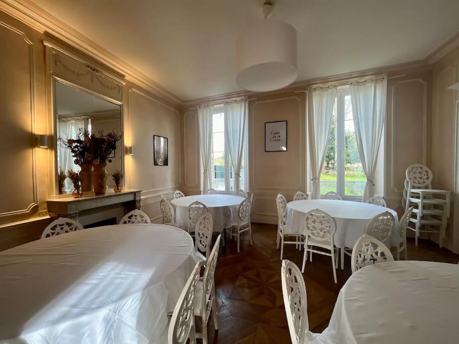 La Demeure De Margot - 24 Couchages Βίλα Villeneuve-sur-Yonne Εξωτερικό φωτογραφία