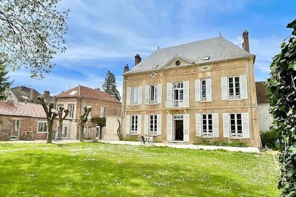 La Demeure De Margot - 24 Couchages Βίλα Villeneuve-sur-Yonne Εξωτερικό φωτογραφία