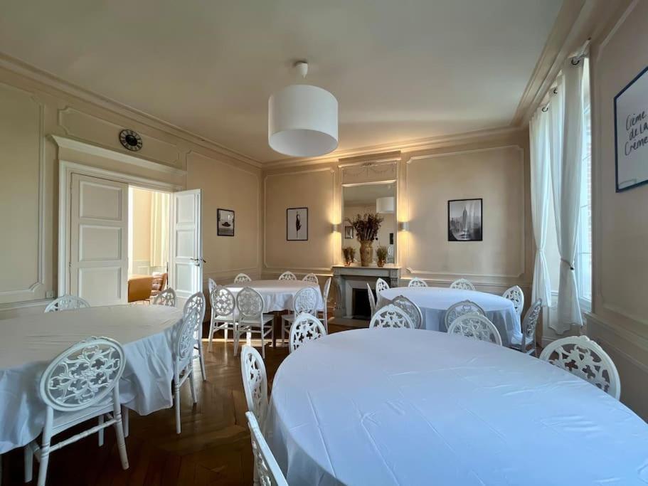 La Demeure De Margot - 24 Couchages Βίλα Villeneuve-sur-Yonne Εξωτερικό φωτογραφία