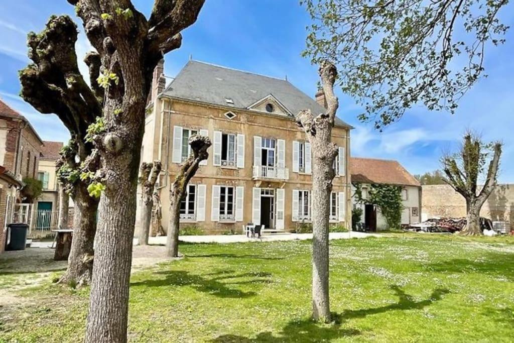 La Demeure De Margot - 24 Couchages Βίλα Villeneuve-sur-Yonne Εξωτερικό φωτογραφία